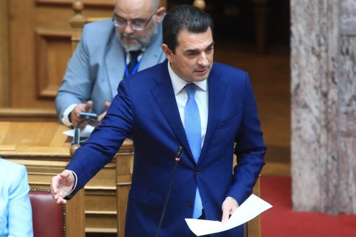 "Πρόστιμα σε όποια επιχείρηση παραβαίνει το νόμο"